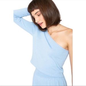 NWT Callahan Lora Long Sleeve in ice blue